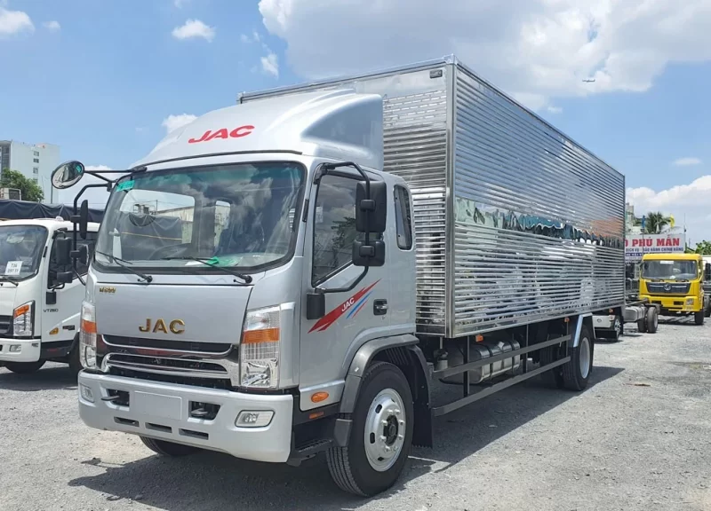 Xe tải lớn làm ăn