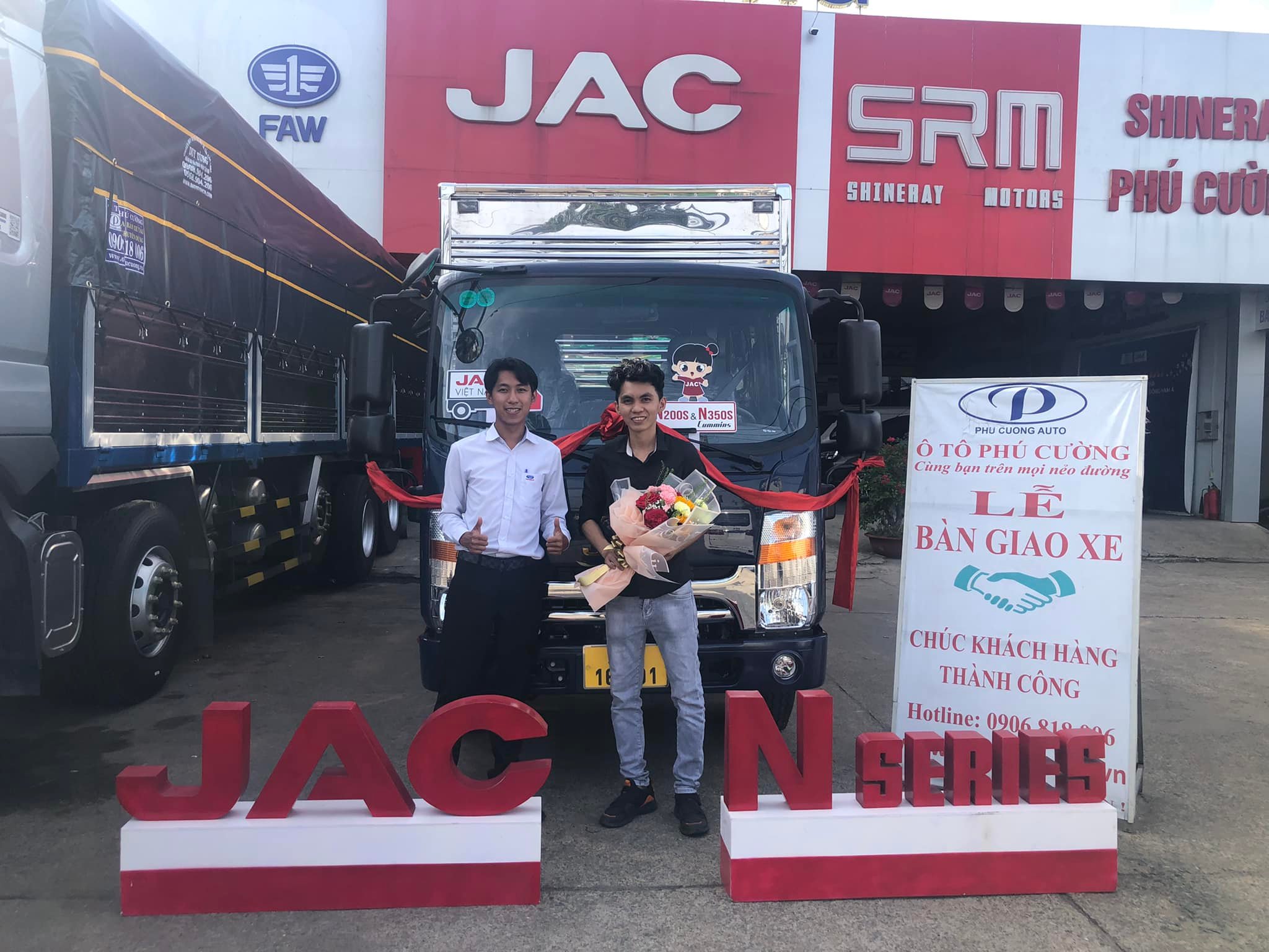 Gia đình Lư Nghệ Trinh Quận 6, TPHCM mua xe JAC N200S chở thêm hàng 