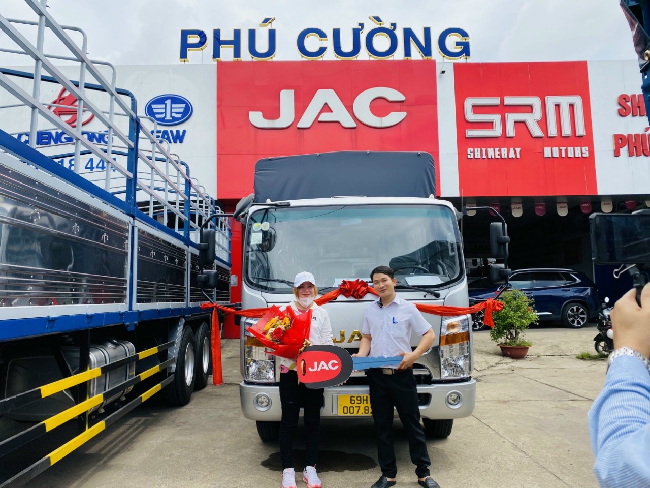 Gia đình chị Mỹ Linh ở Cà Mau mua xe JAC N650S
