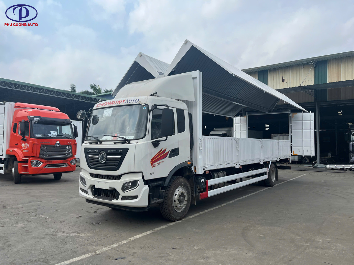xe tải dongfeng Kr180 thùng kín cánh dơi