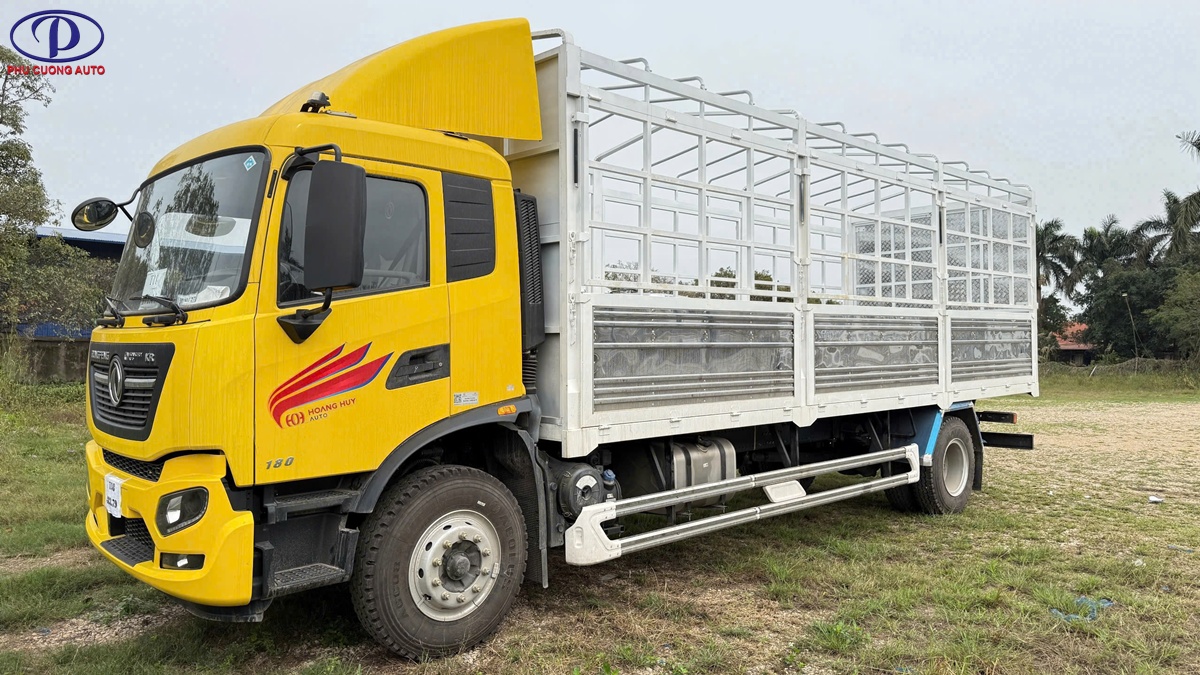 Dongfeng KR180 9.2 tấn, thùng 7.5 m Dongfeng KR180 9.2 tấn, thùng 7.5 m thích hợp chở hàng nặng, kích thước nhỏ