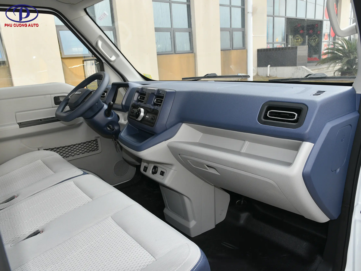 nội thất xe van điện srm e60