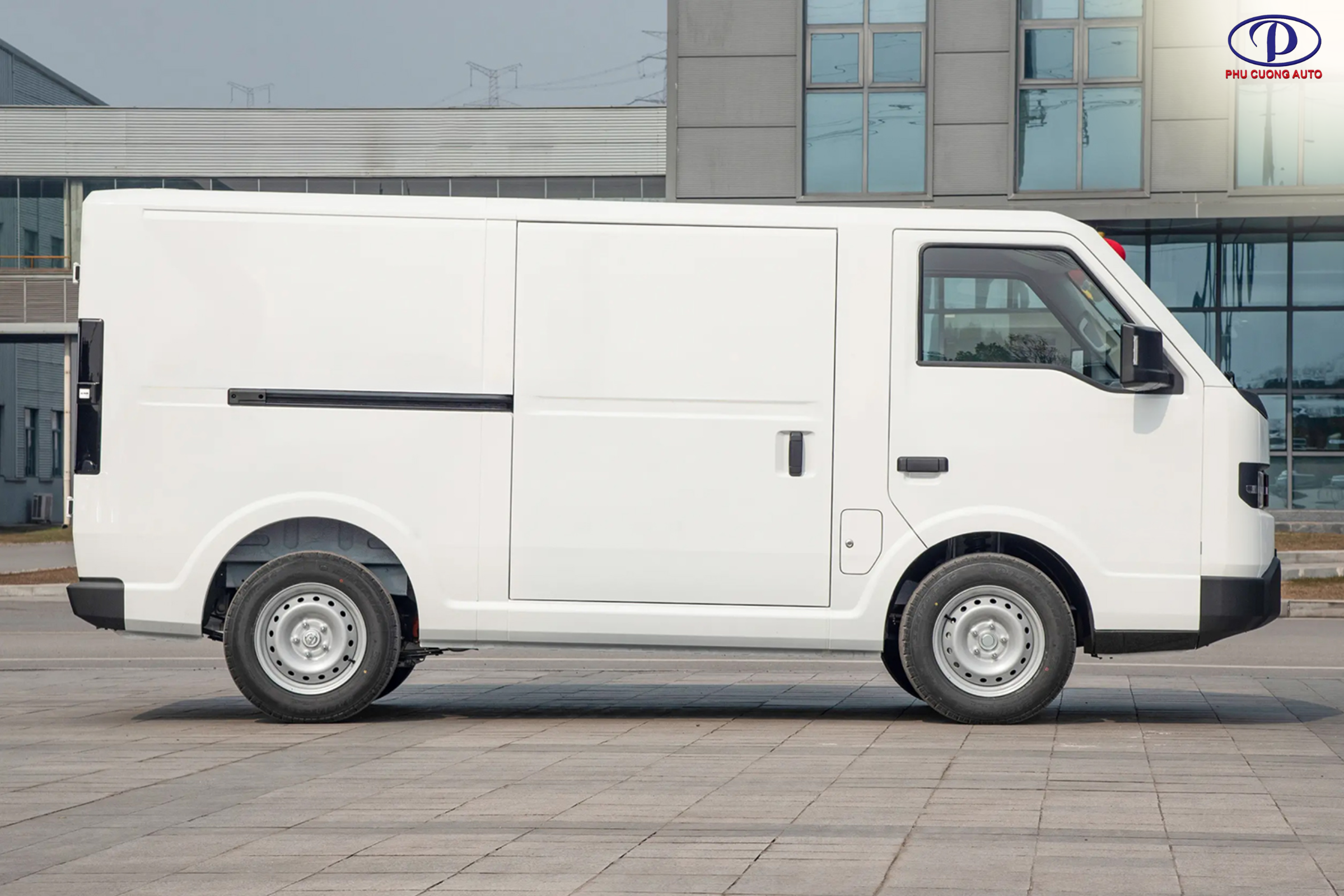 chiều dài xe van e60 