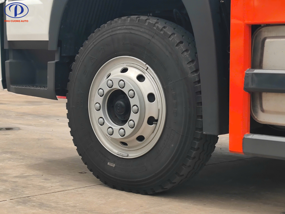 lốp xe faw jk6 xe chở xe