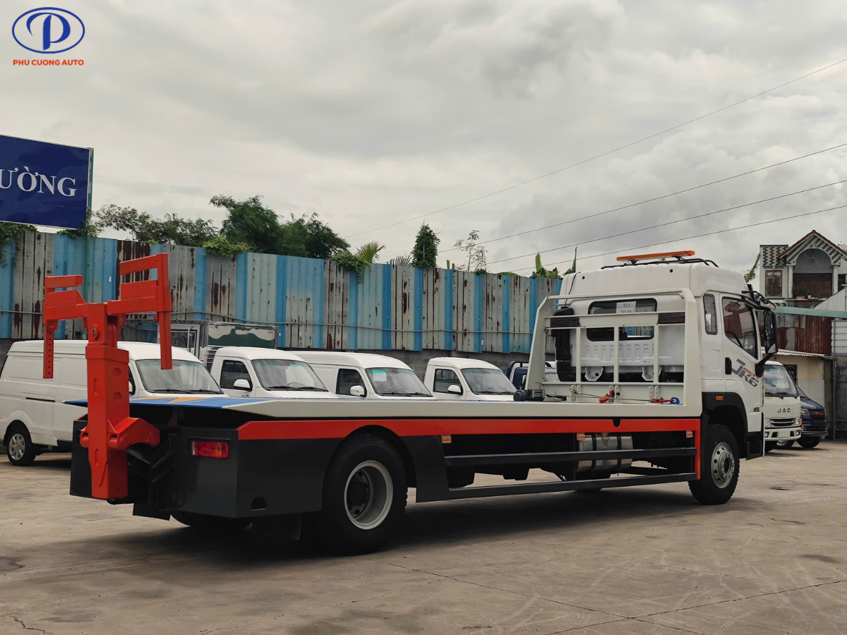 trang bị chuyên dụng trên xe faw jk6 kéo chở xe