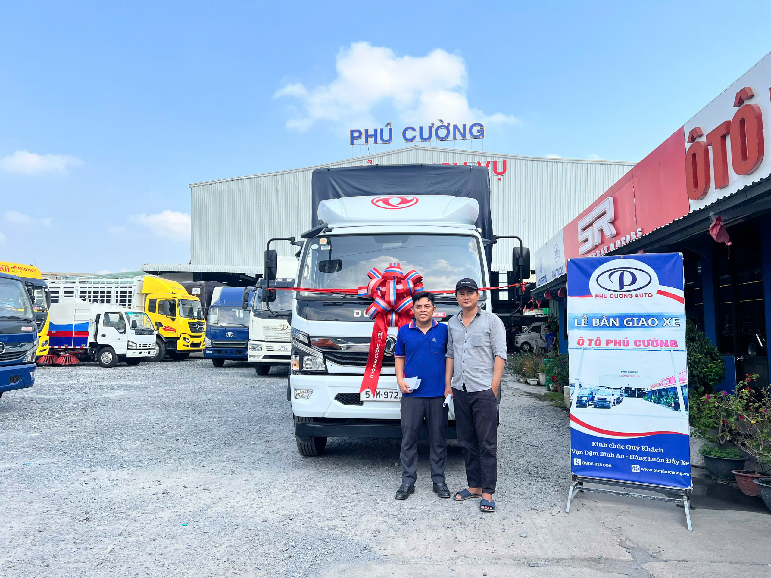 khách hàng mua xe dongfeng captain c thùng bạt